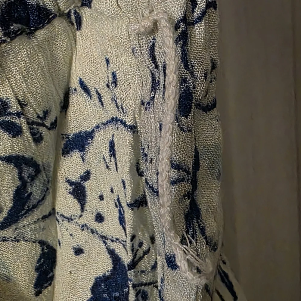 Anthropologie Blue and White Floral Clemente Off the Shoulder Romper - Picture 8 of 10